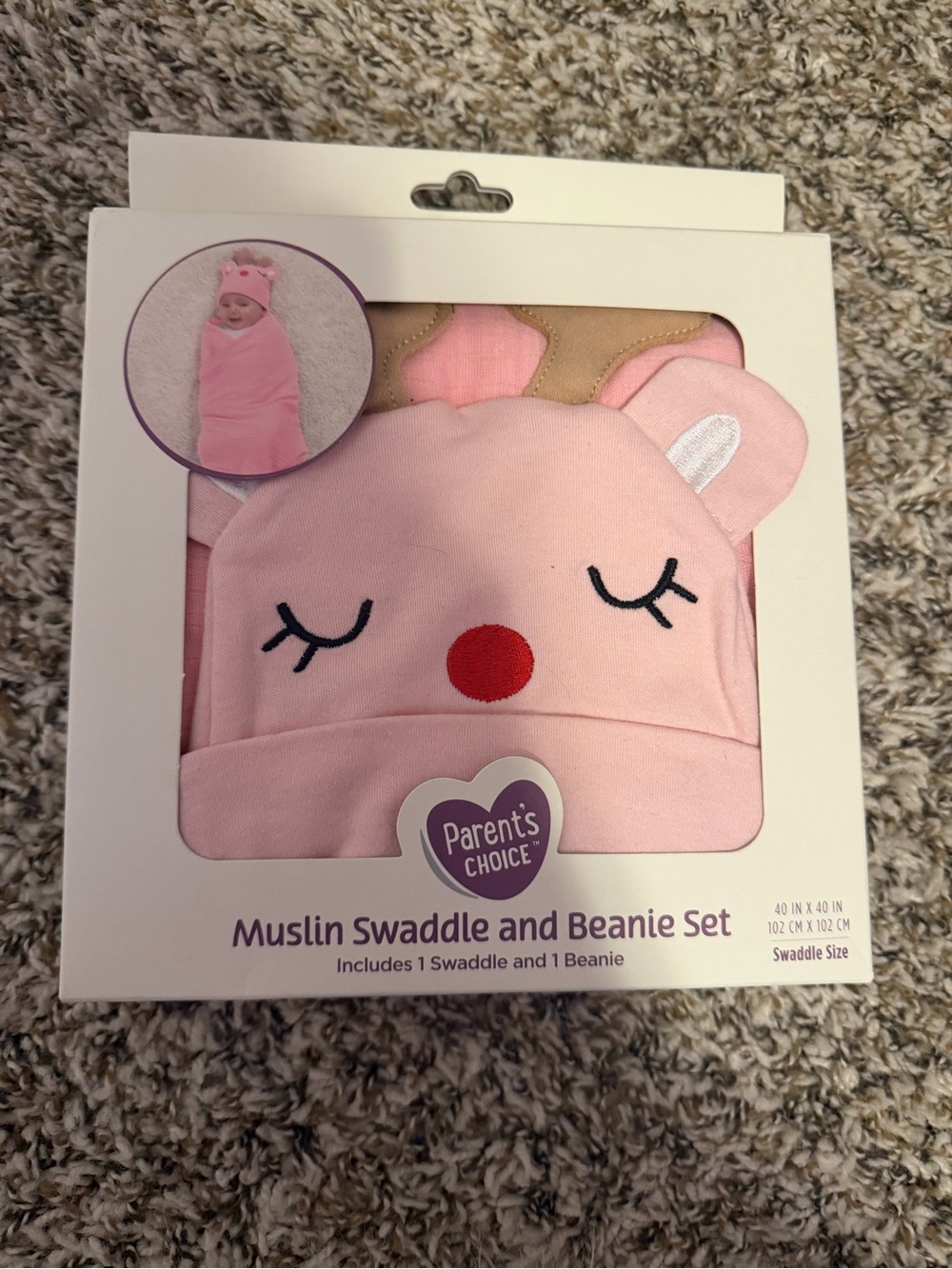 Parent’s choice reindeer muslin swaddle and beanie set. New!